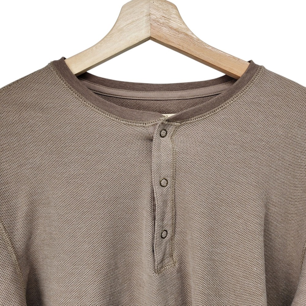 UNTUCKit Schrock Henley Mens XL Tan Long Sleeve Waffle Knit Regular Fit 40759